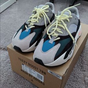 Adidas yeezy waverunner 700 size 8.5 men’s